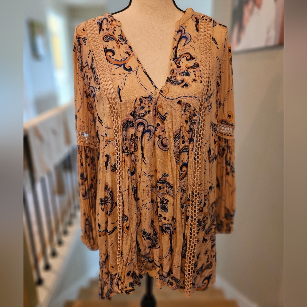 We The Free Boho Pink Long Sleeve Blouse XS. Oversized And Flowy.
